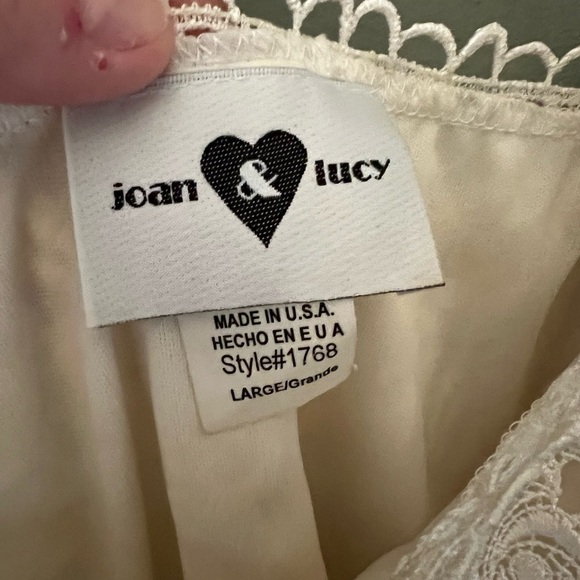 Vintage Joan&Lucy embroidered overlay tank fully lined size large cream - Picture 5 of 9